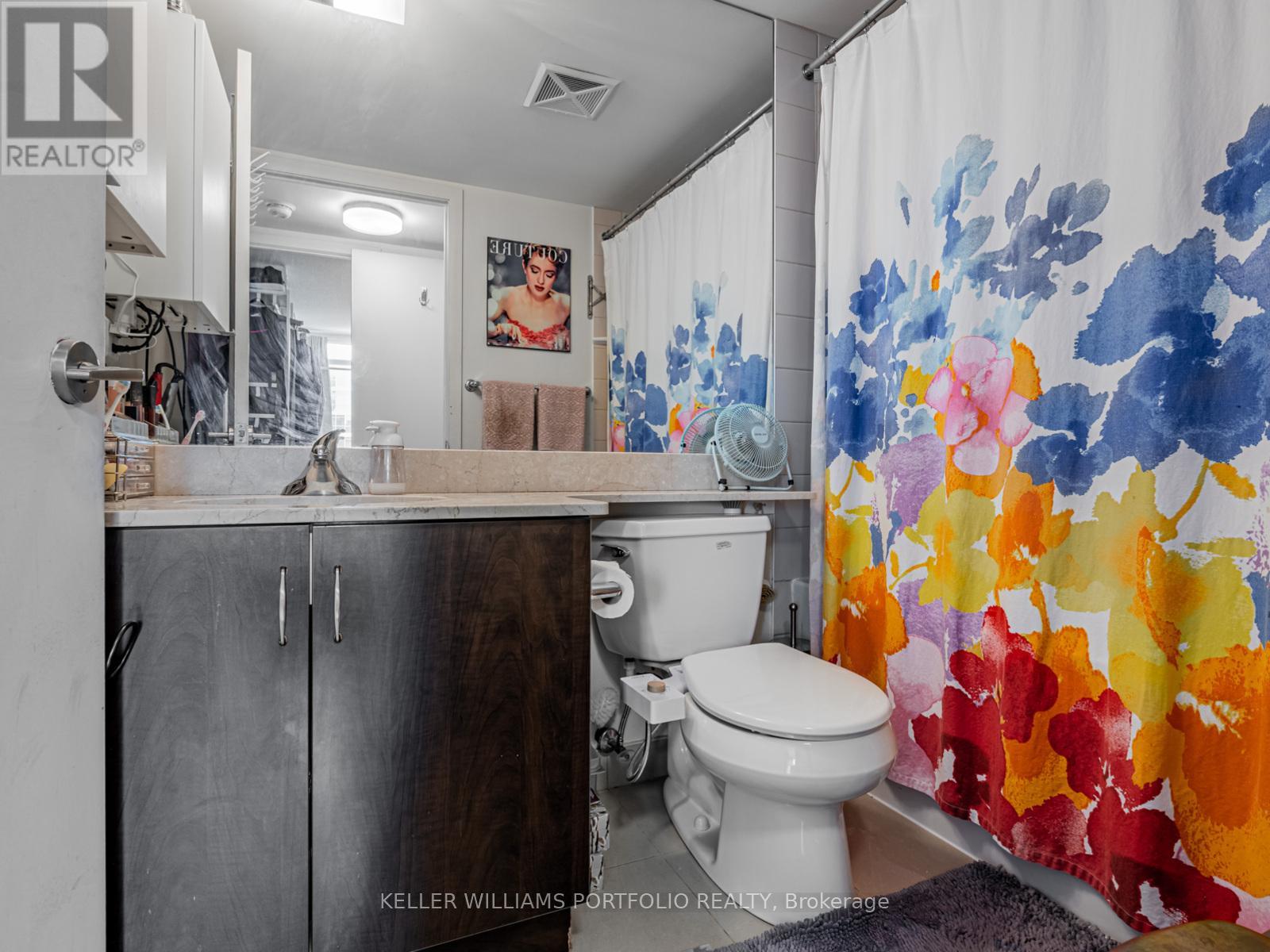 411 - 215 Fort York Boulevard, Toronto, Ontario  M5V 4A2 - Photo 16 - C12534086