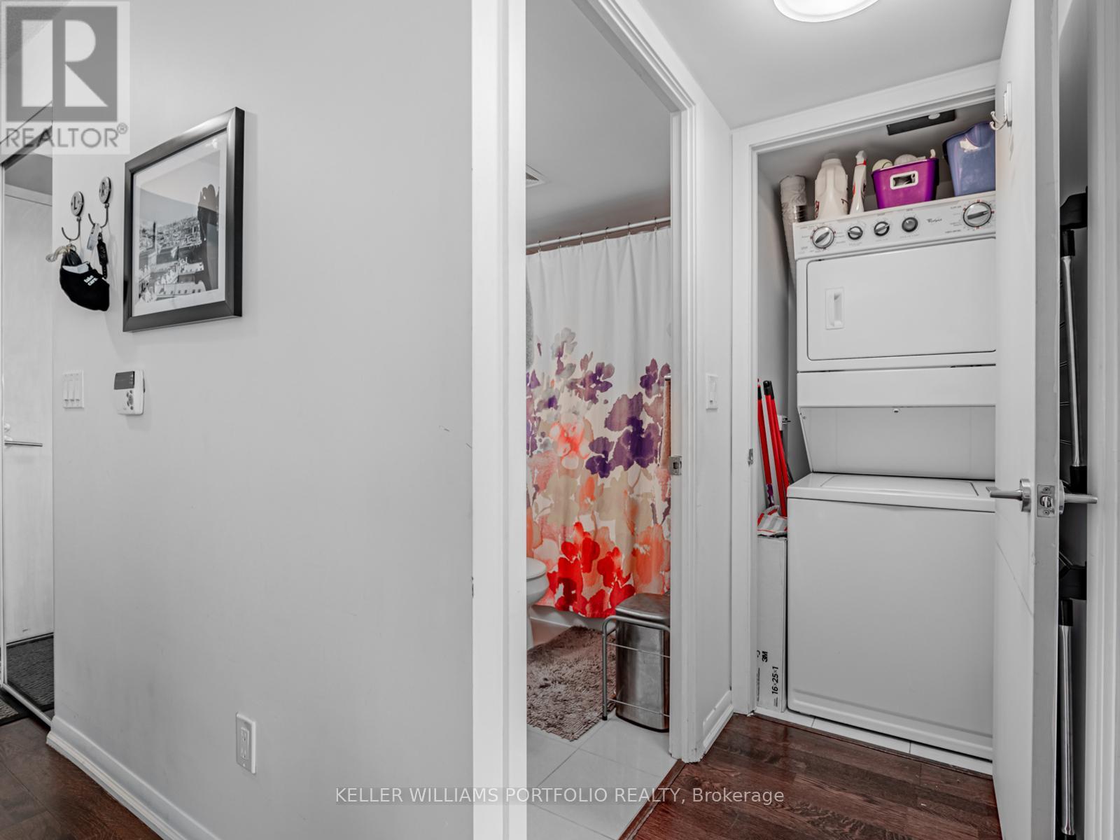 411 - 215 Fort York Boulevard, Toronto, Ontario  M5V 4A2 - Photo 2 - C12534086