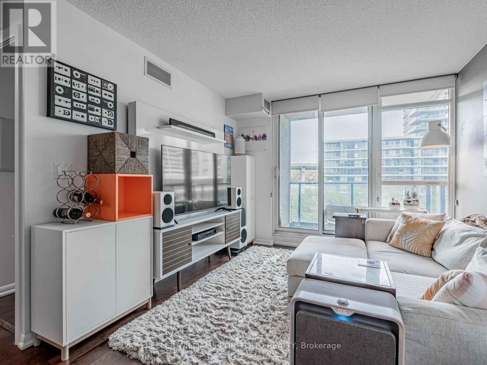 411 - 215 Fort York Boulevard, Toronto, Ontario  M5V 4A2 - Photo 9 - C12534086