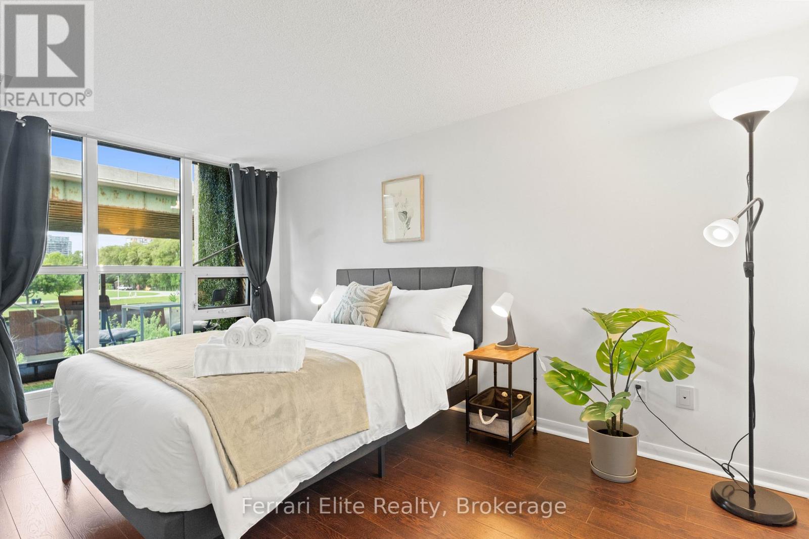 427 - 231 Fort York Boulevard, Toronto, Ontario  M5V 1B2 - Photo 10 - C12534102