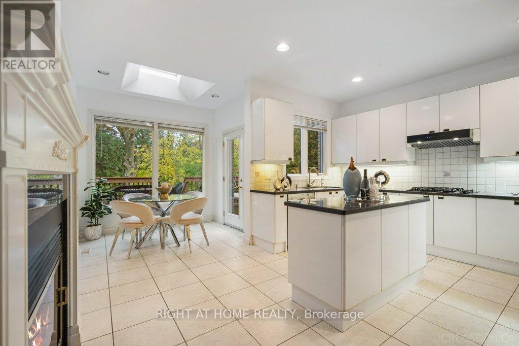 260 Byng Avenue, Toronto, Ontario  M2N 4L3 - Photo 15 - C12534112