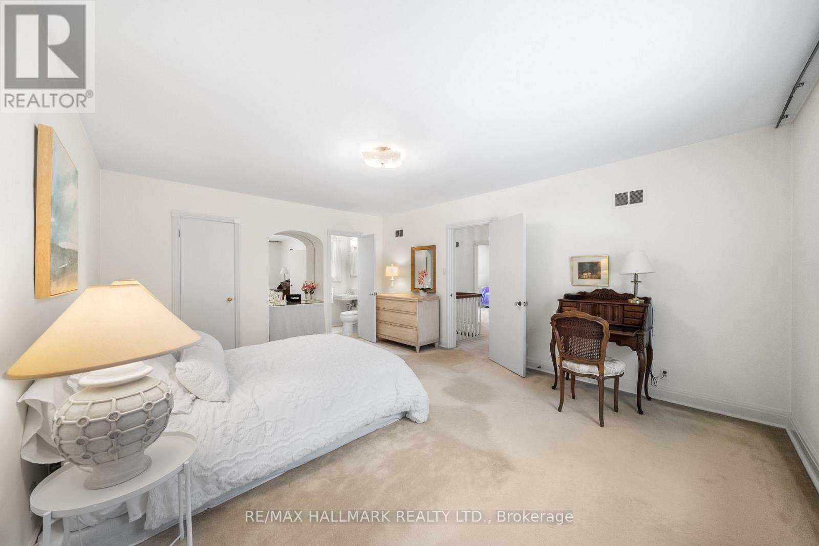 55 Sandringham Drive, Toronto, Ontario  M5M 3G4 - Photo 21 - C12534144