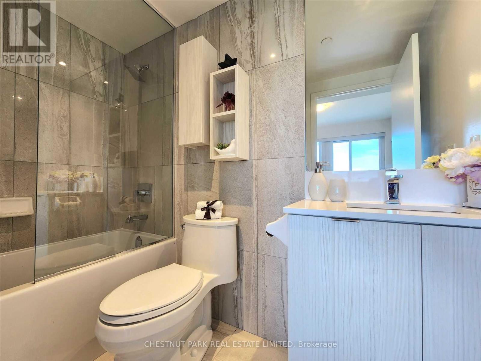 2510 - 99 Broadway Avenue, Toronto, Ontario  M4P 0E3 - Photo 16 - C12534156