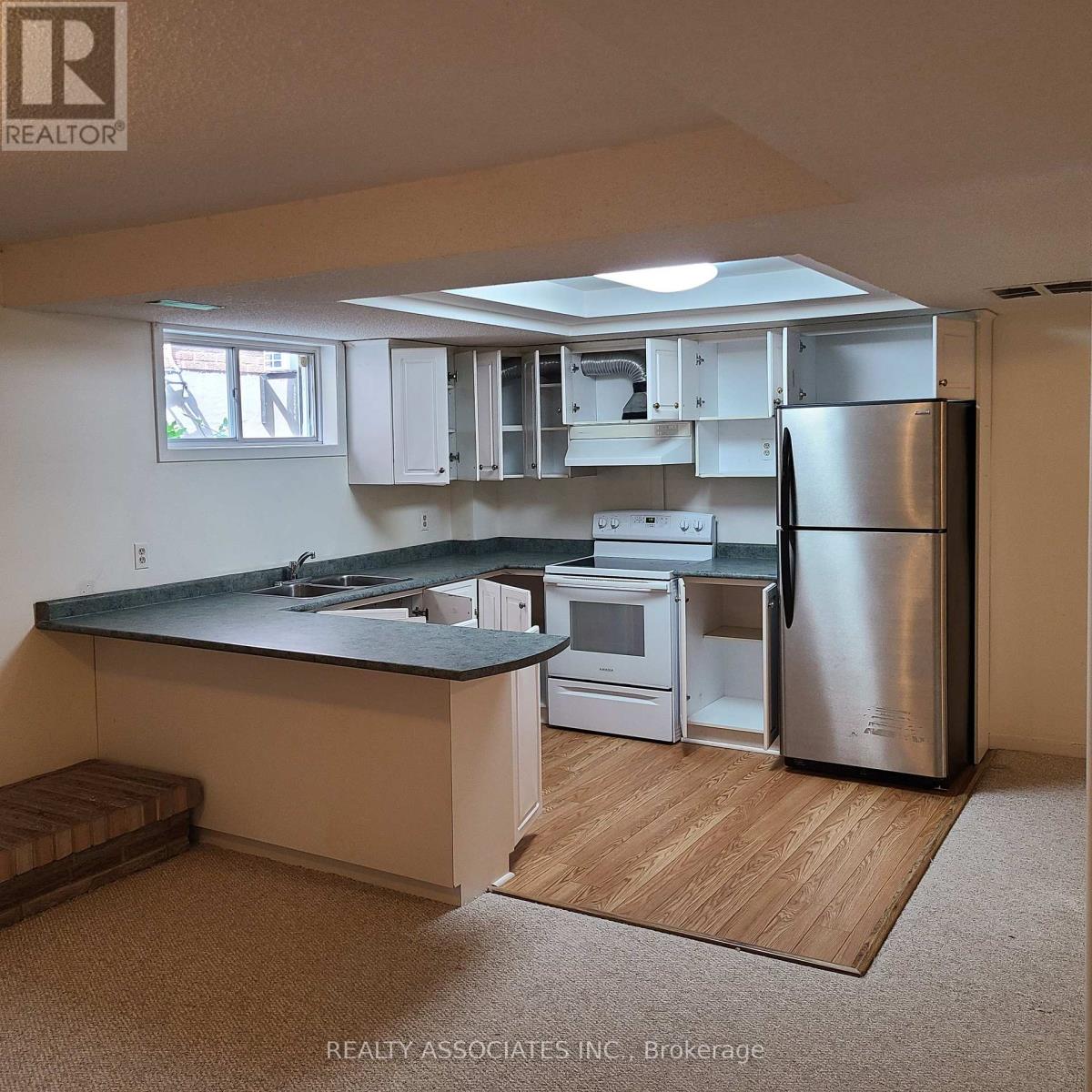 41 Lawnview Drive, Toronto, Ontario  M2N 5J9 - Photo 2 - C12534214