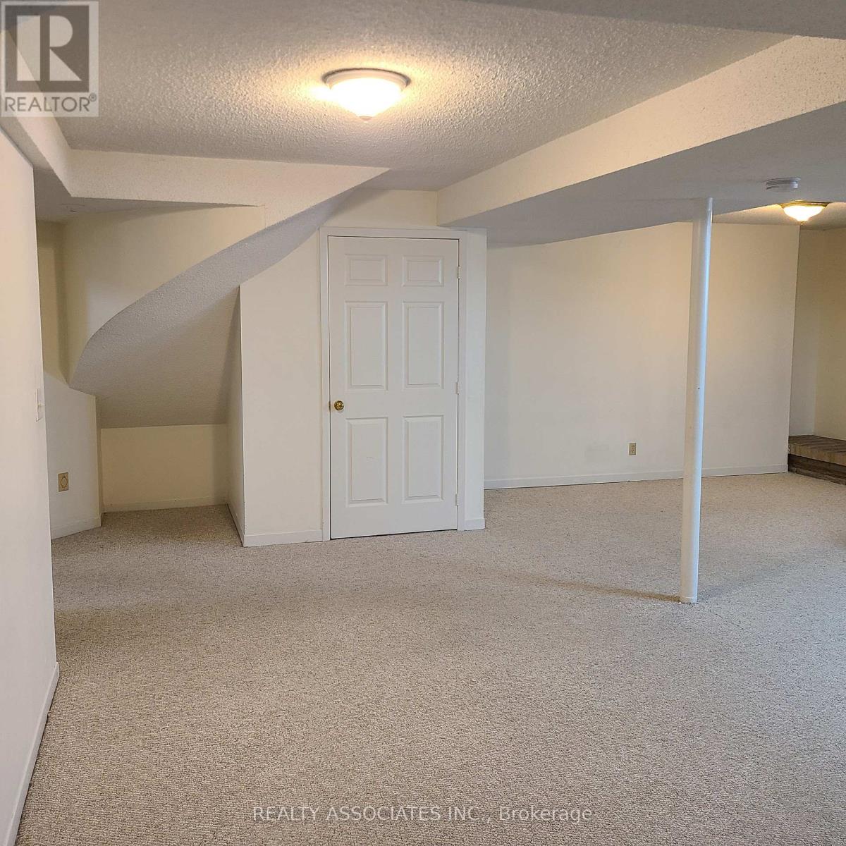 41 Lawnview Drive, Toronto, Ontario  M2N 5J9 - Photo 3 - C12534214