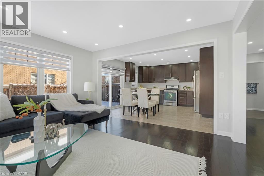 897 Farmstead Drive, Halton, Ontario  L9T 8J5 - Photo 12 - 40773862