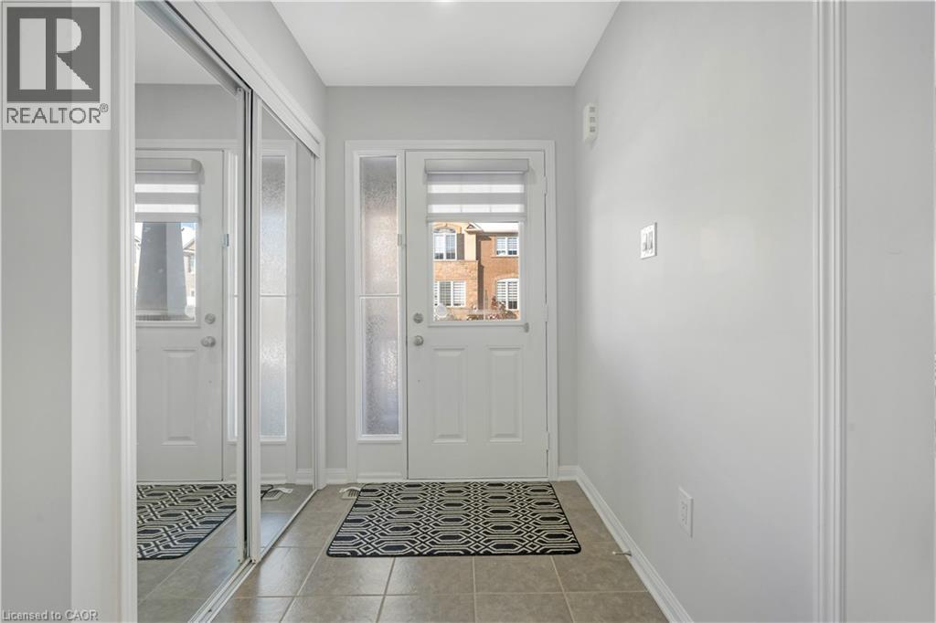 897 Farmstead Drive, Halton, Ontario  L9T 8J5 - Photo 7 - 40773862