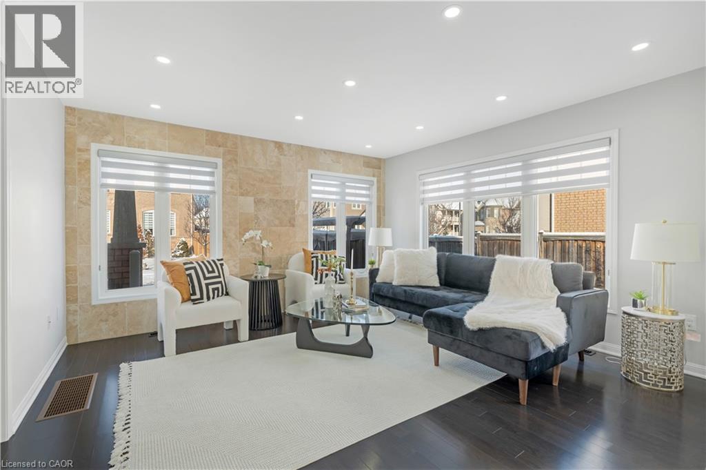 897 Farmstead Drive, Halton, Ontario  L9T 8J5 - Photo 9 - 40773862