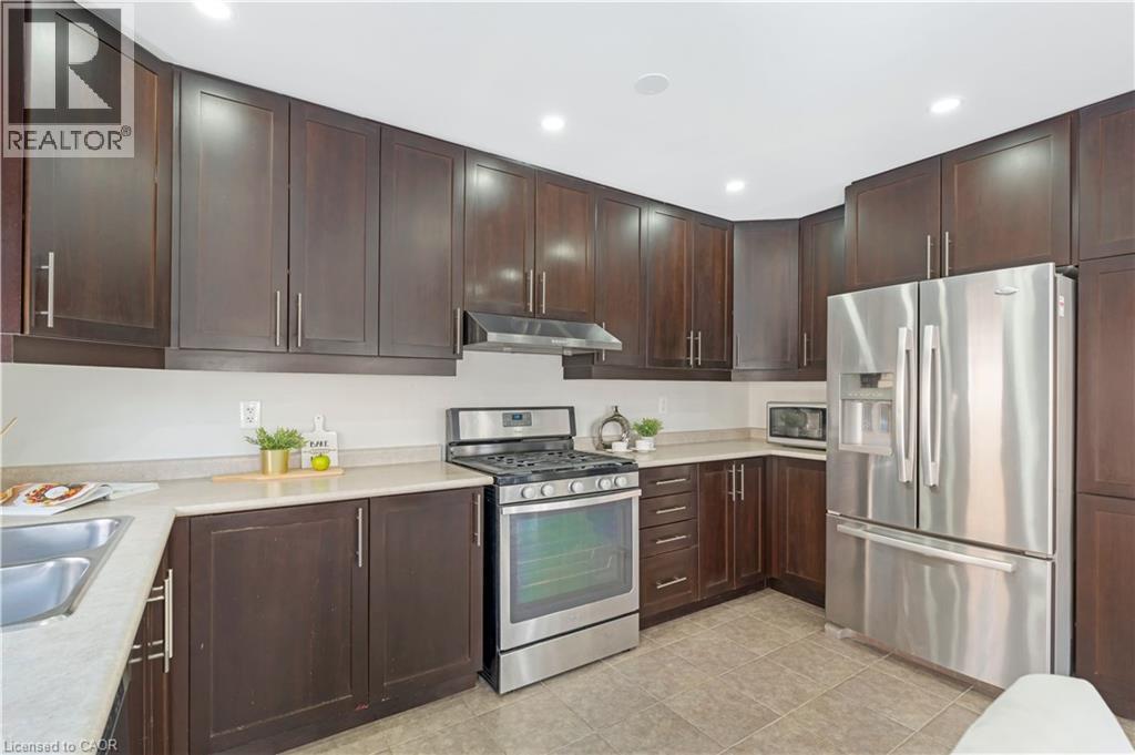 897 Farmstead Drive, Halton, Ontario  L9T 8J5 - Photo 16 - 40773862