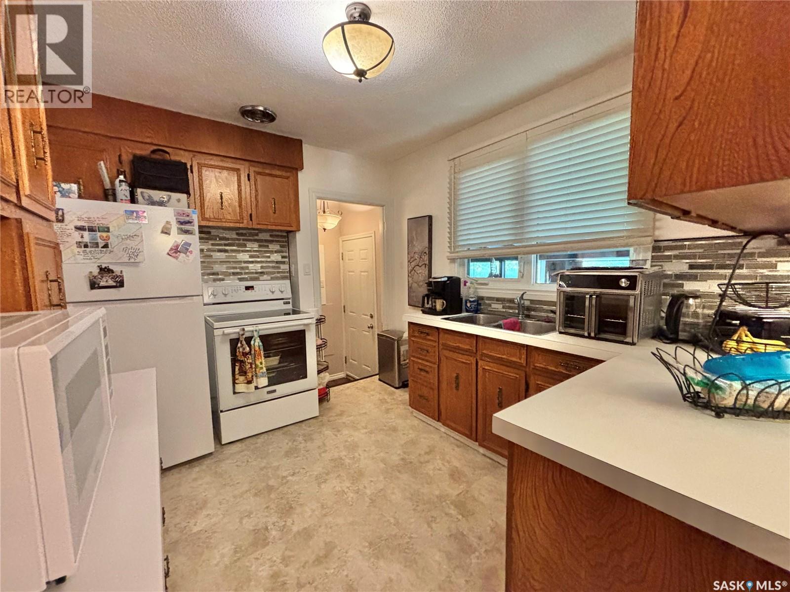 53 Bailey Drive, Yorkton, Saskatchewan  S3N 2J2 - Photo 3 - SK011615