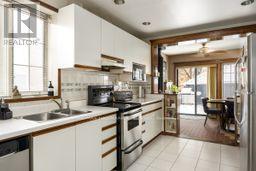 22 Airley Crescent, Toronto, Ontario  M4K 4H6 - Photo 7 - E12534058