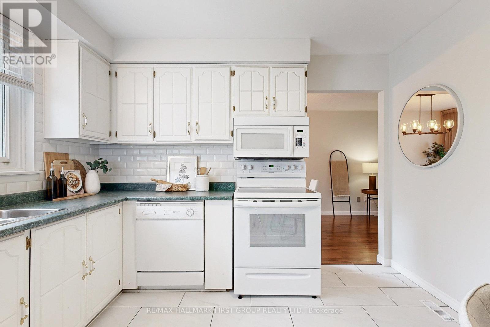 1059 Basswood Court, Oshawa, Ontario  L1H 2G9 - Photo 14 - E12534182