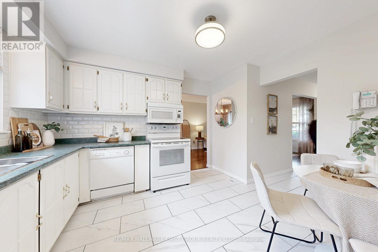 1059 Basswood Court, Oshawa, Ontario  L1H 2G9 - Photo 15 - E12534182