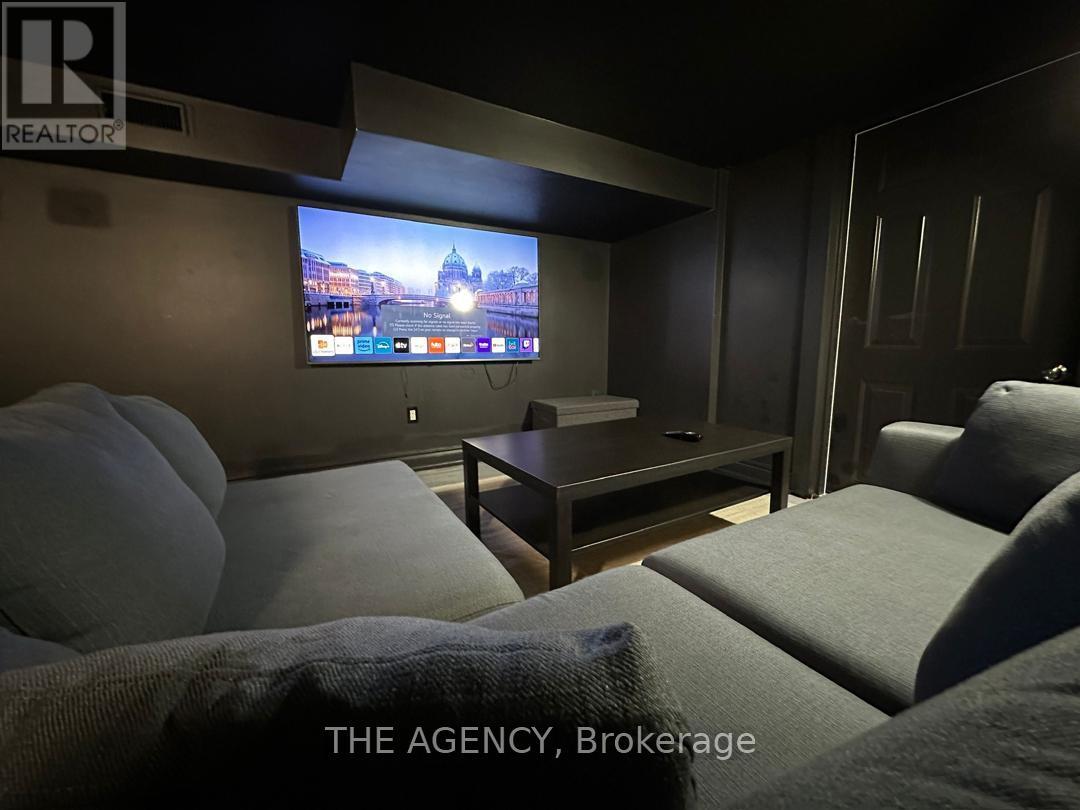 57 Highfield Road, Toronto, Ontario  M4L 2T9 - Photo 11 - E12530696