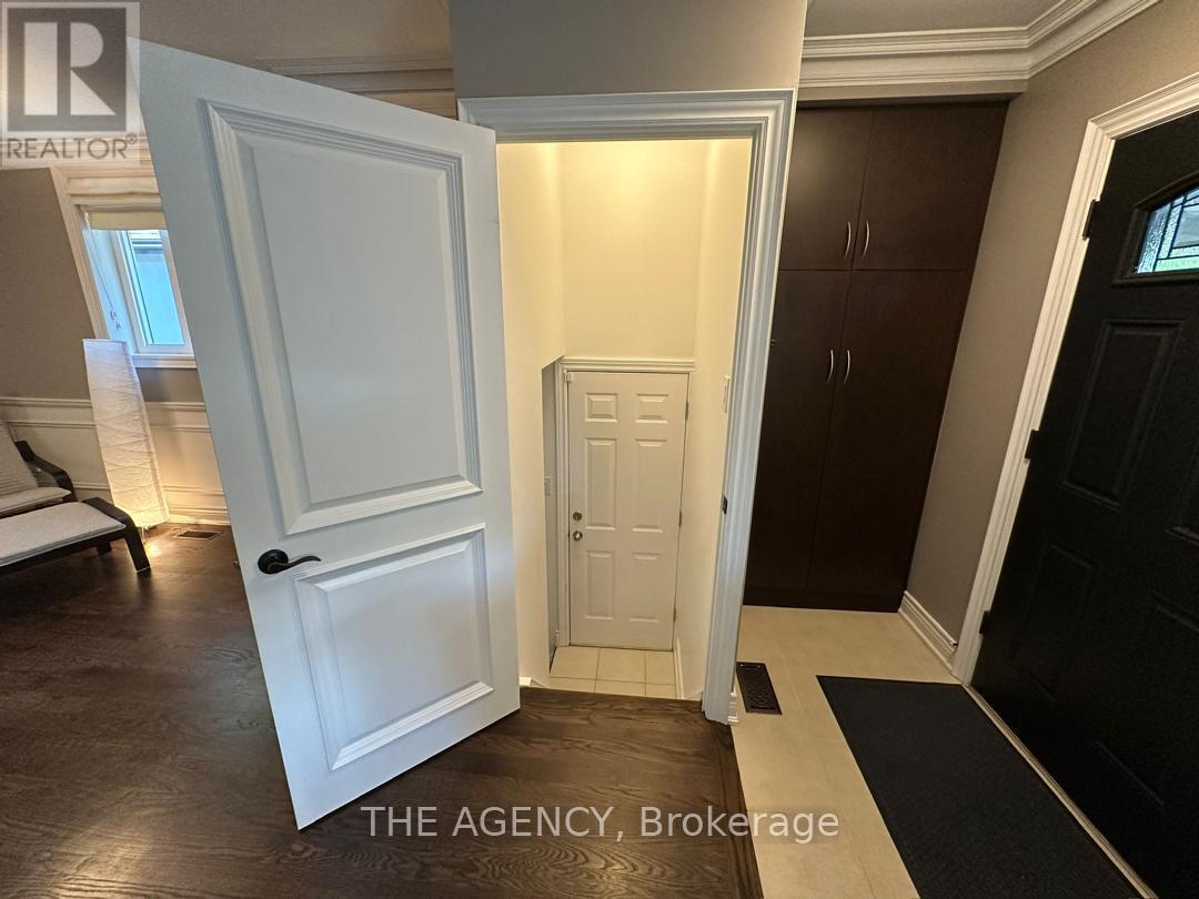 57 Highfield Road, Toronto, Ontario  M4L 2T9 - Photo 10 - E12530696