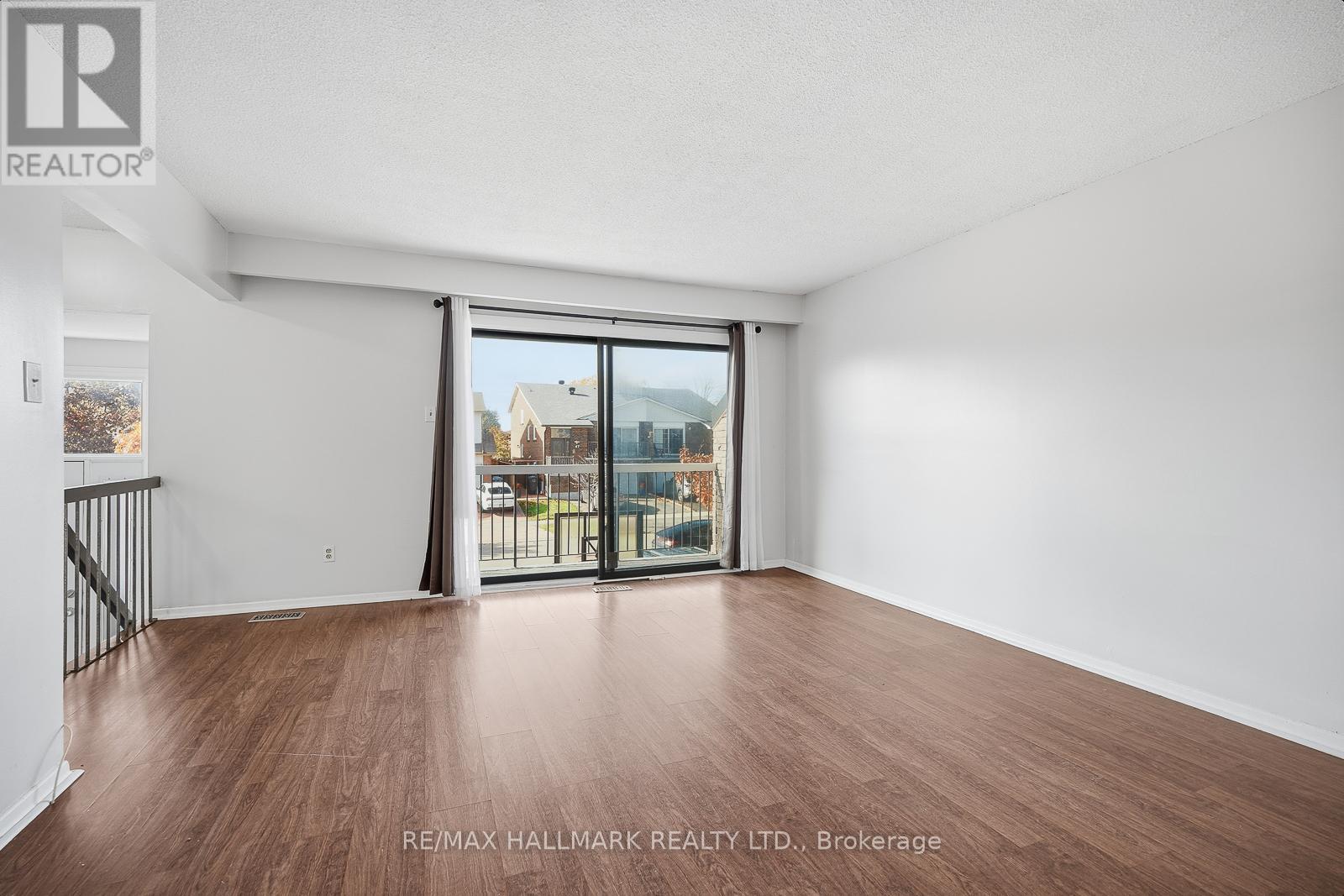 52 Simmons Boulevard, Brampton, Ontario  L6V 3V6 - Photo 12 - W12532446