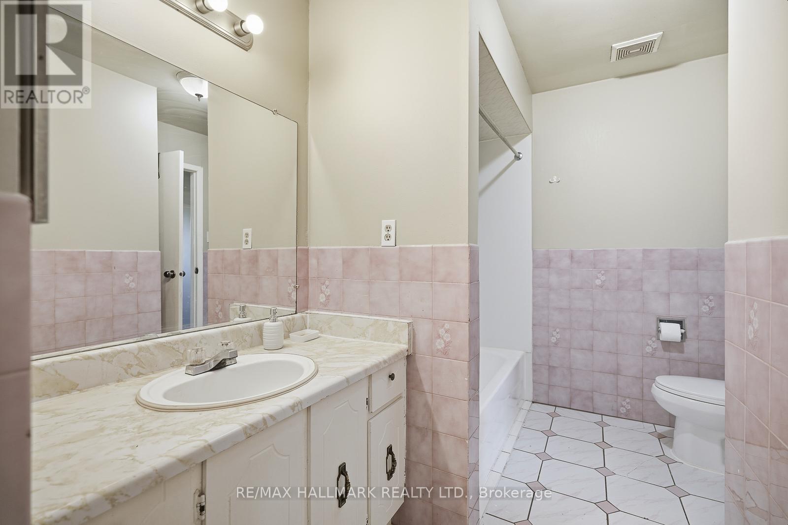 52 Simmons Boulevard, Brampton, Ontario  L6V 3V6 - Photo 31 - W12532446