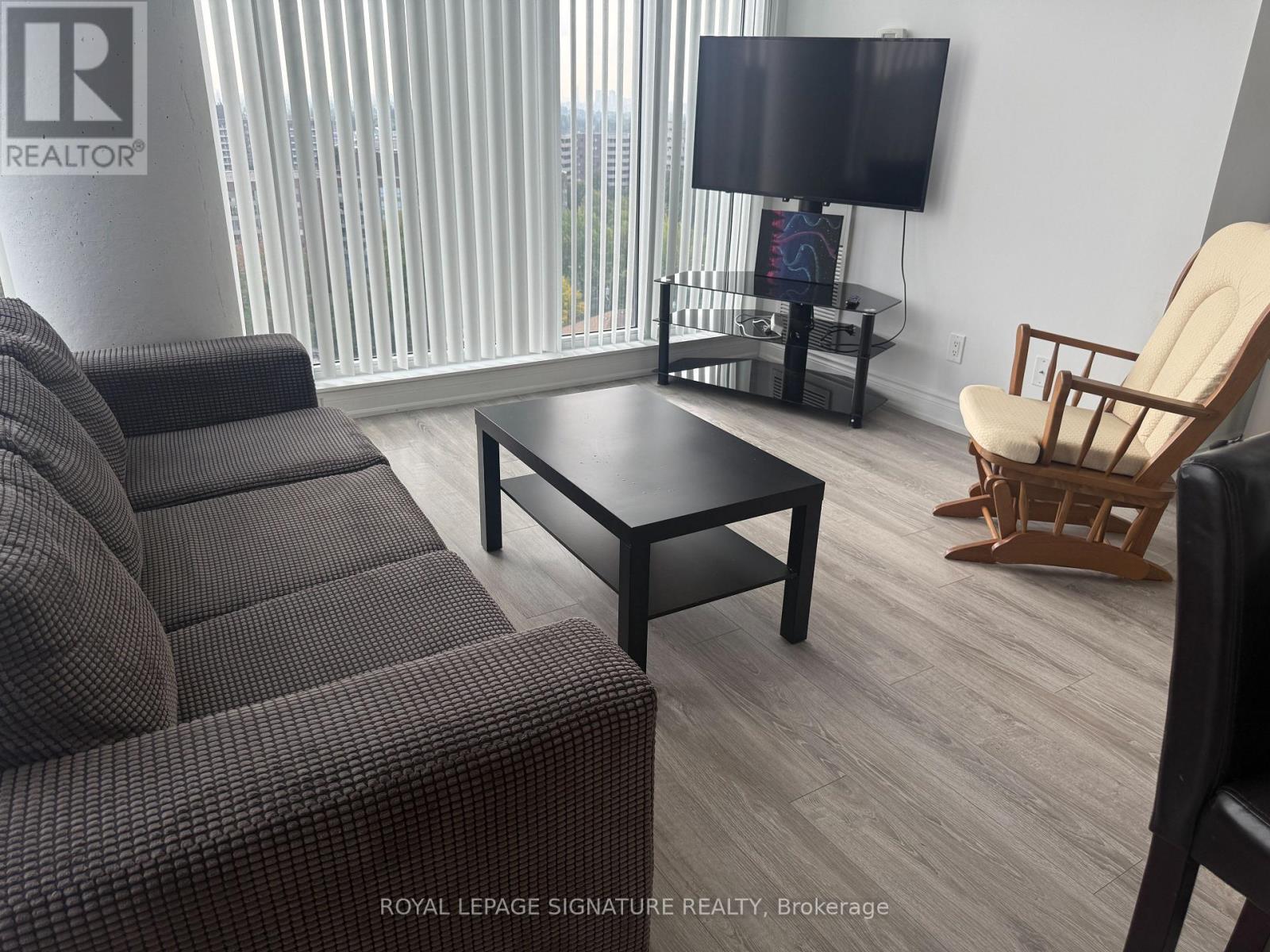 1505 - 9618 Yonge Street, Richmond Hill, Ontario  L4C 0X5 - Photo 3 - N12534056