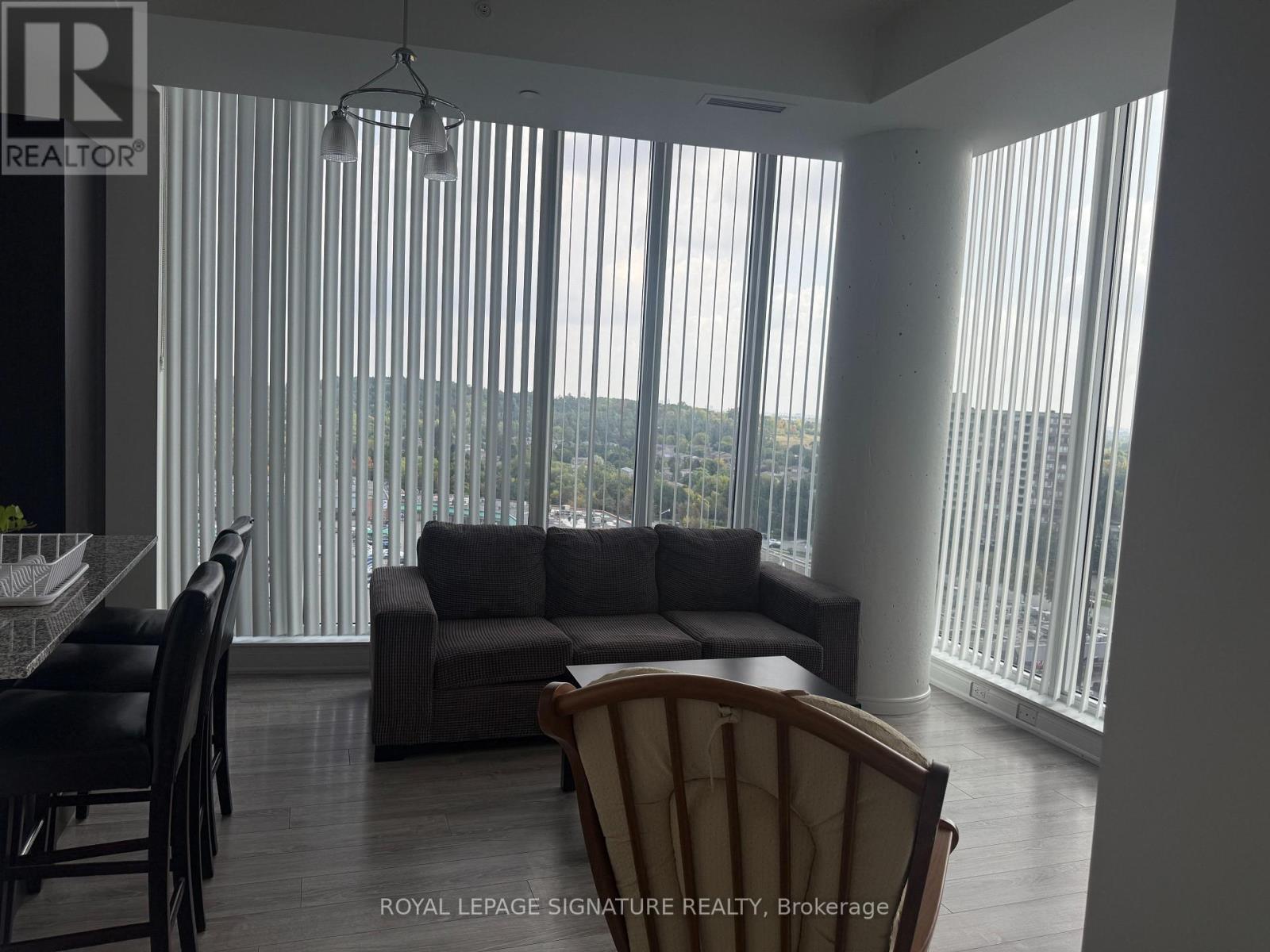 1505 - 9618 Yonge Street, Richmond Hill, Ontario  L4C 0X5 - Photo 4 - N12534056