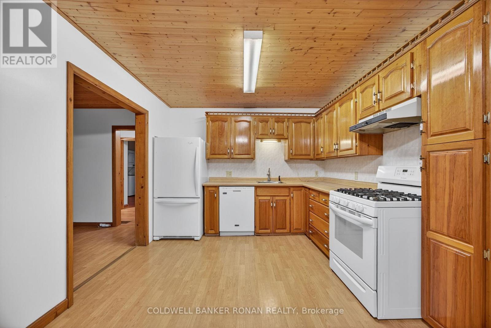 3 Cook Avenue, Innisfil, Ontario  L0L 1L0 - Photo 10 - N12534190