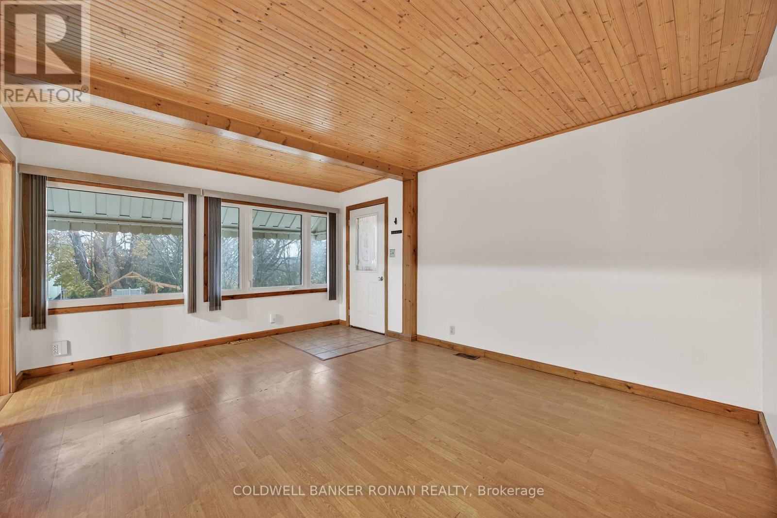 3 Cook Avenue, Innisfil, Ontario  L0L 1L0 - Photo 7 - N12534190