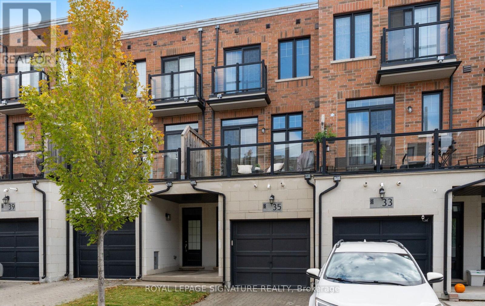 35 Hyderabad Lane, Markham, Ontario  L6E 0T8 - Photo 3 - N12534198