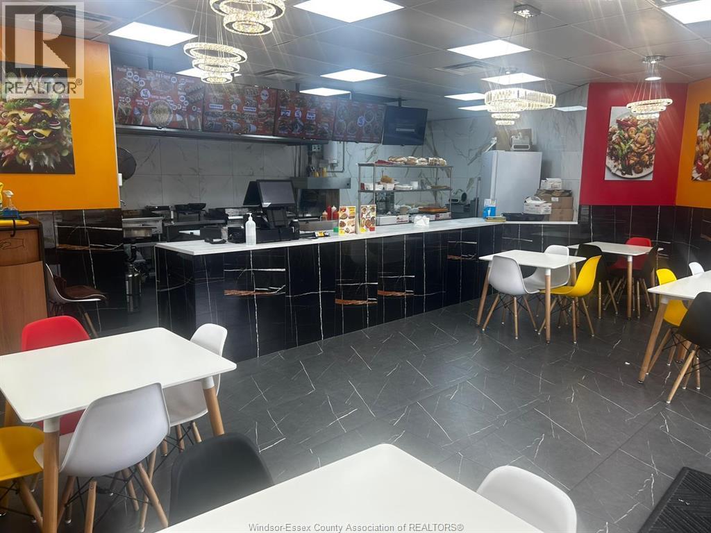 597 Wyandotte Street East, Windsor, Ontario  N9A 3J1 - Photo 3 - 25028524