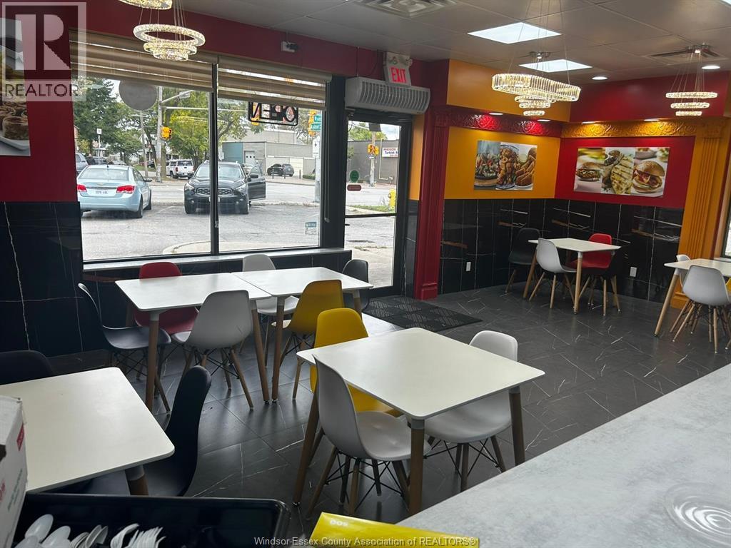 597 Wyandotte Street East, Windsor, Ontario  N9A 3J1 - Photo 4 - 25028524