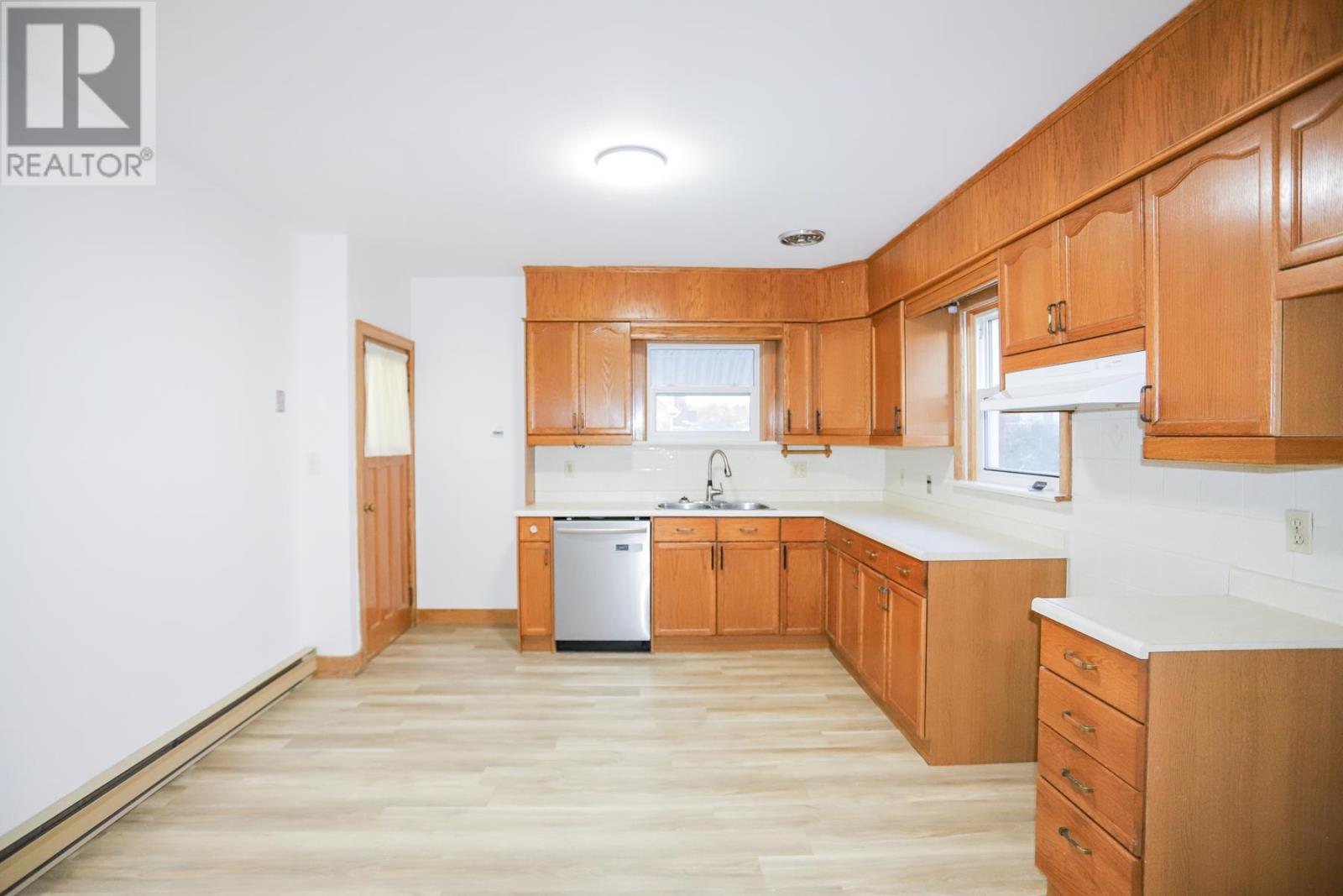 175 Henrietta Ave, Sault Ste. Marie, Ontario  P6C 2A2 - Photo 9 - SM253045