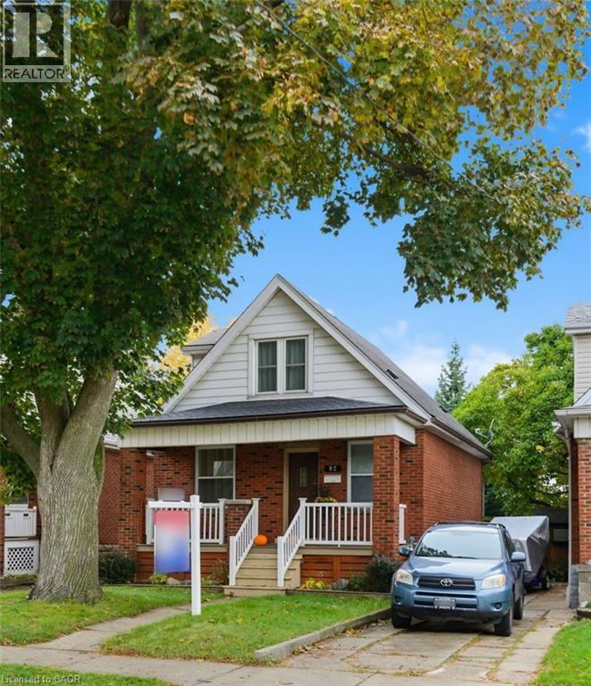 92 HUXLEY Avenue S, Hamilton, Ontario