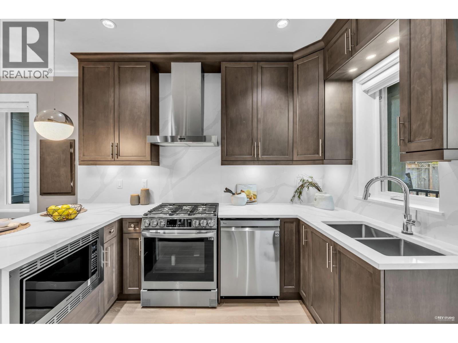 6530 Angus Drive, Vancouver, British Columbia  V6P 5H9 - Photo 8 - R3066477