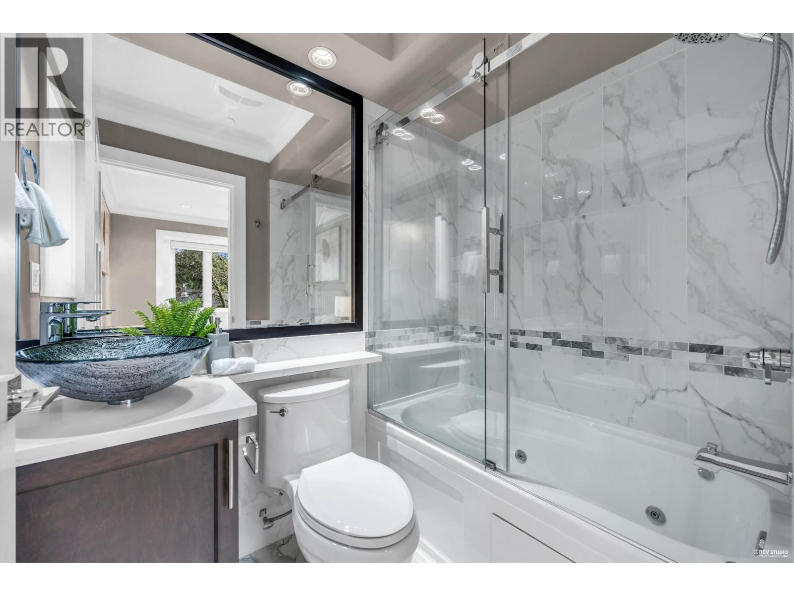 6530 Angus Drive, Vancouver, British Columbia  V6P 5H9 - Photo 15 - R3066477