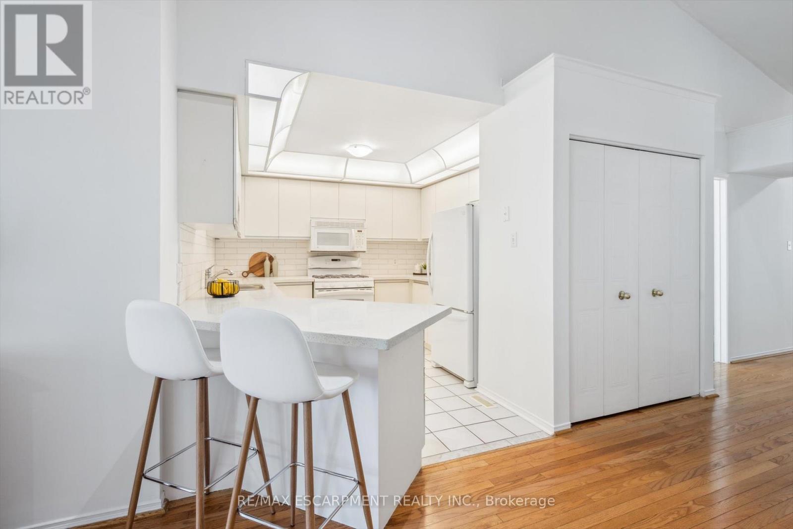 58 - 1240 Westview Terrace, Oakville, Ontario  L6M 3M3 - Photo 10 - W12534042