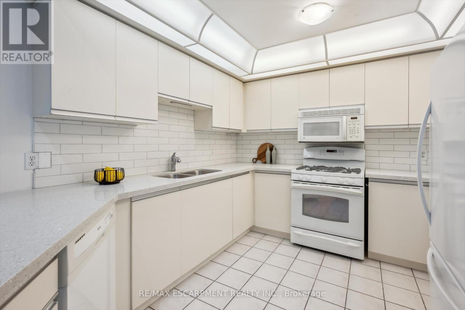 58 - 1240 Westview Terrace, Oakville, Ontario  L6M 3M3 - Photo 11 - W12534042