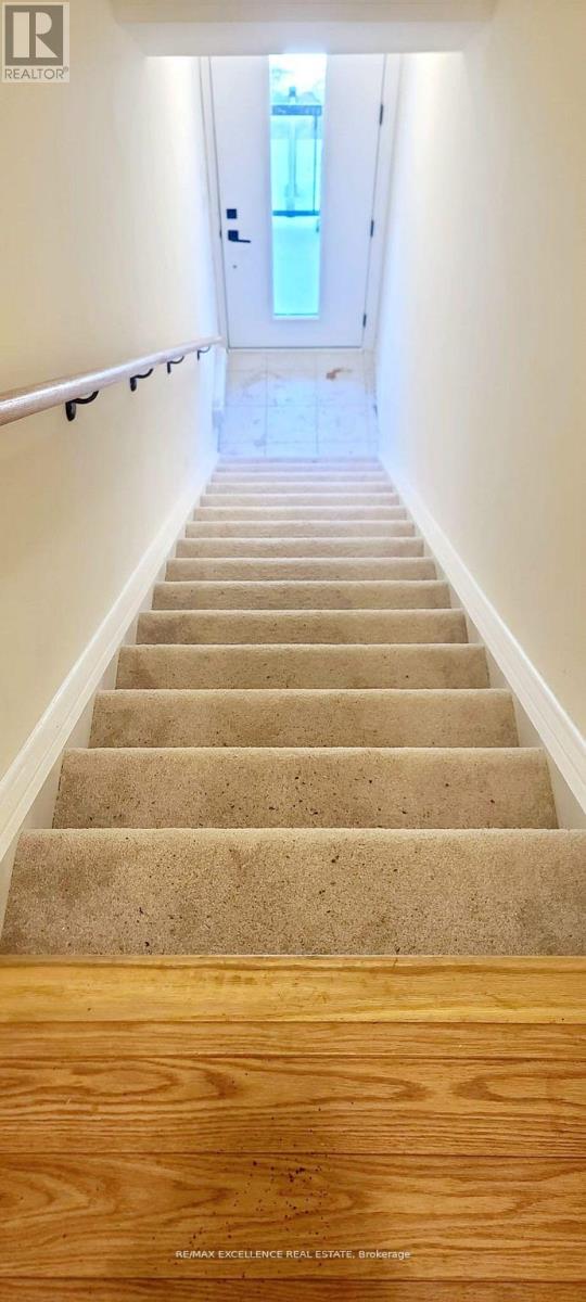 41 - 45 Knotsberry Circle, Brampton, Ontario  L6Y 0C3 - Photo 4 - W12534050