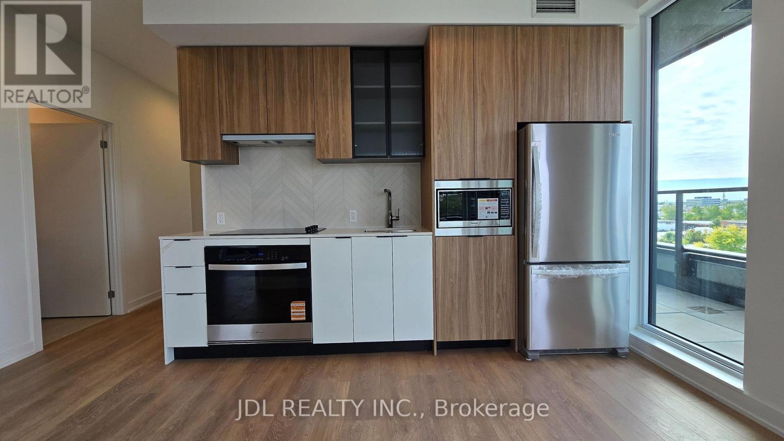 615 - 1037 The Queensway, Toronto, Ontario  M8Z 6C7 - Photo 3 - W12534066