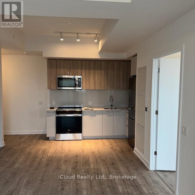 621 - 500 Plains Road E, Burlington, Ontario  L7T 2E1 - Photo 5 - W12534068