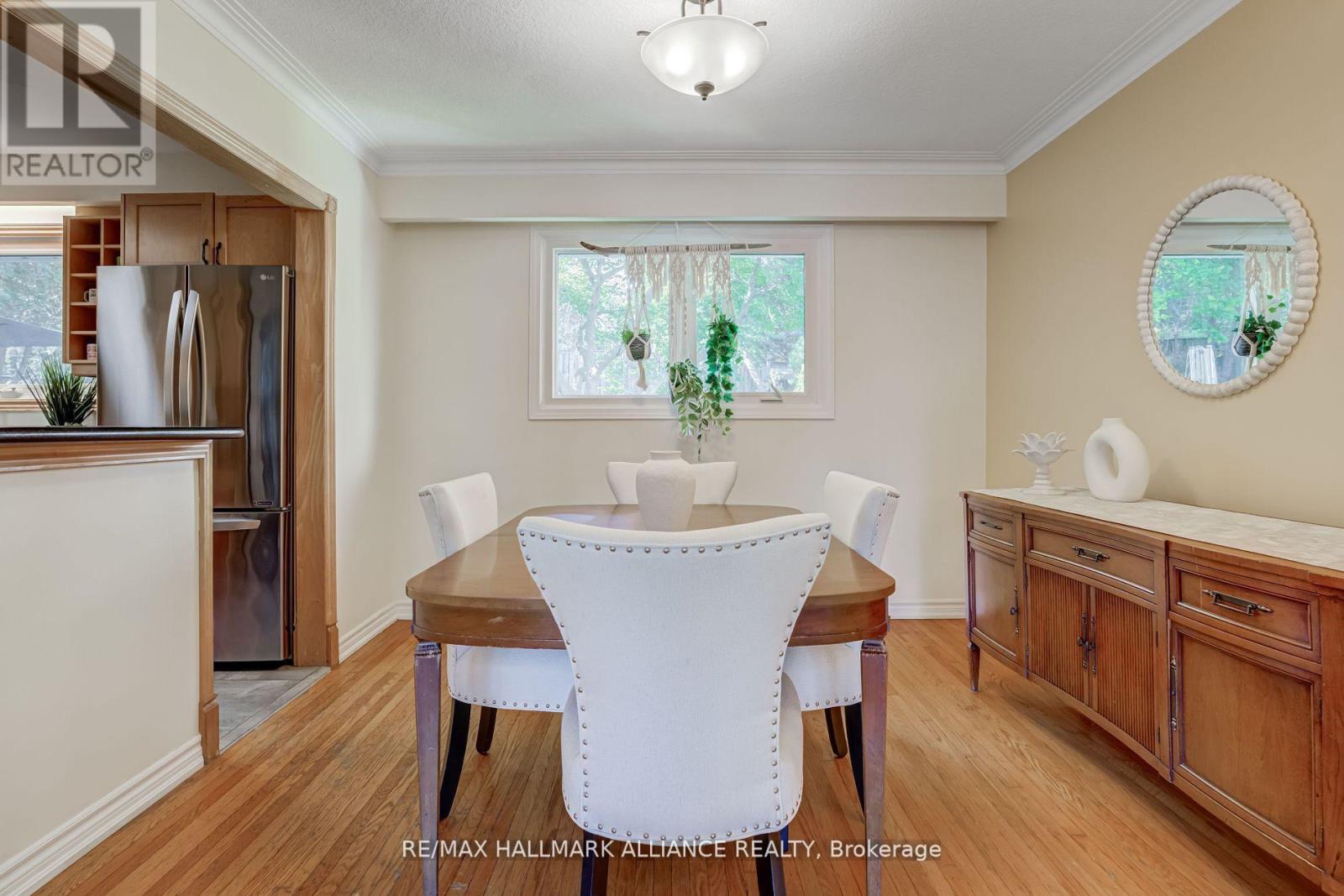 2033 Water's Edge Drive, Oakville, Ontario  L6L 1A3 - Photo 11 - W12534072