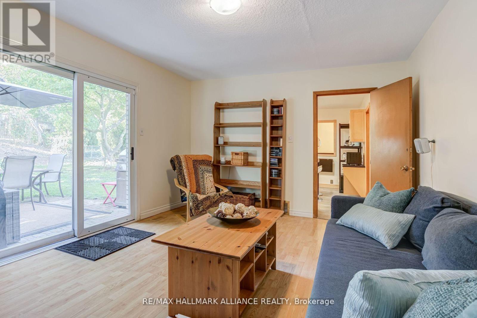 2033 Water's Edge Drive, Oakville, Ontario  L6L 1A3 - Photo 17 - W12534072