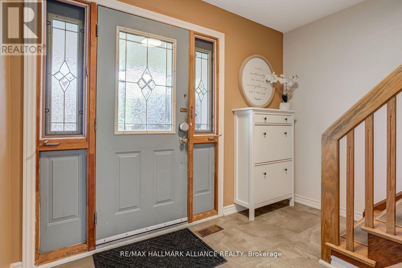 2033 Water's Edge Drive, Oakville, Ontario  L6L 1A3 - Photo 6 - W12534072