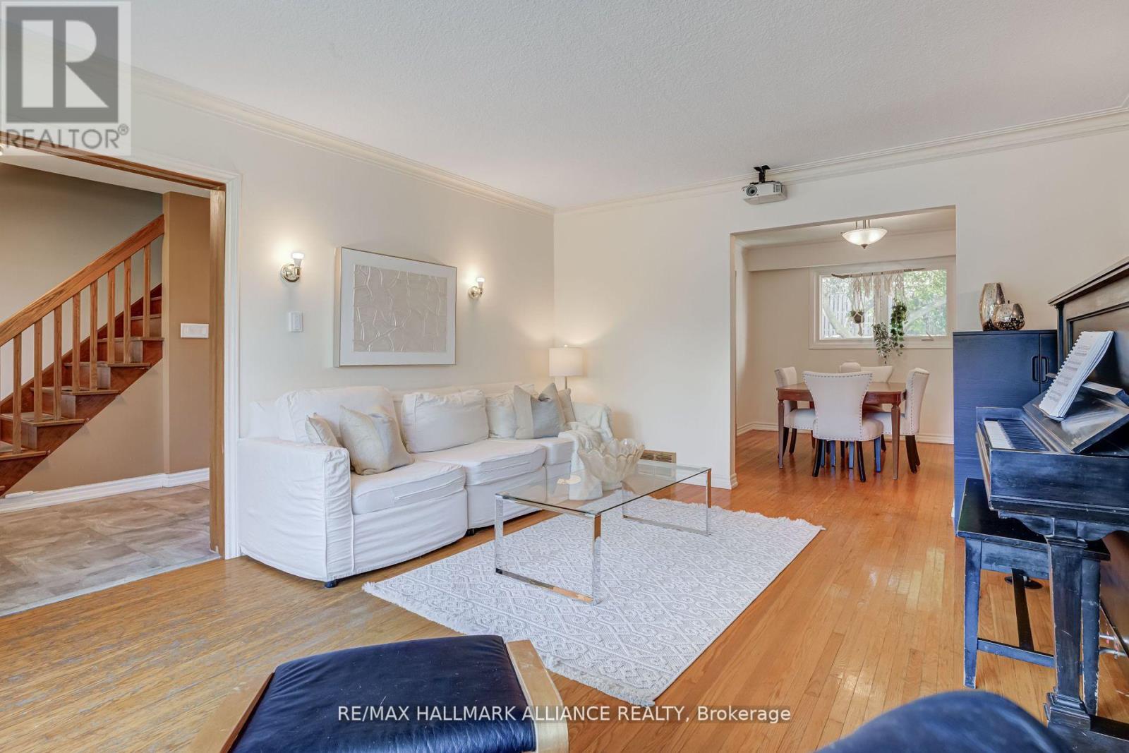 2033 Water's Edge Drive, Oakville, Ontario  L6L 1A3 - Photo 8 - W12534072