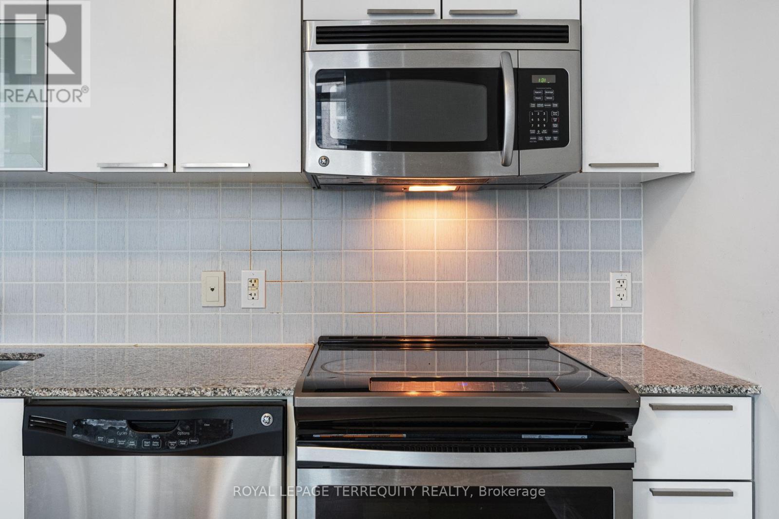 205 - 16 Brookers Lane, Toronto, Ontario  M8V 0A5 - Photo 11 - W12534200