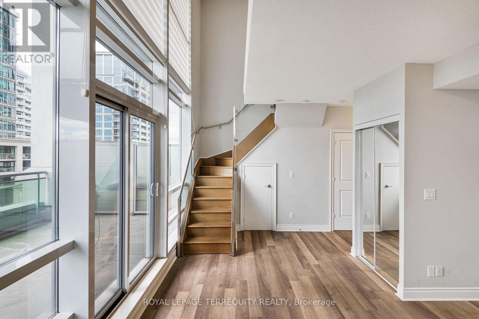 205 - 16 Brookers Lane, Toronto, Ontario  M8V 0A5 - Photo 17 - W12534200