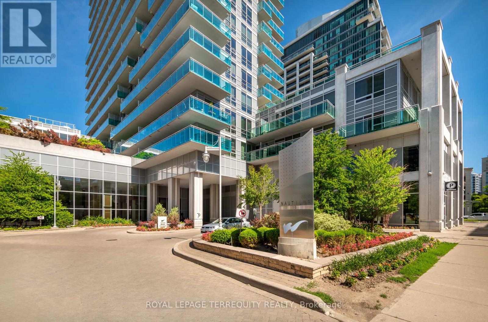 205 - 16 Brookers Lane, Toronto, Ontario  M8V 0A5 - Photo 3 - W12534200