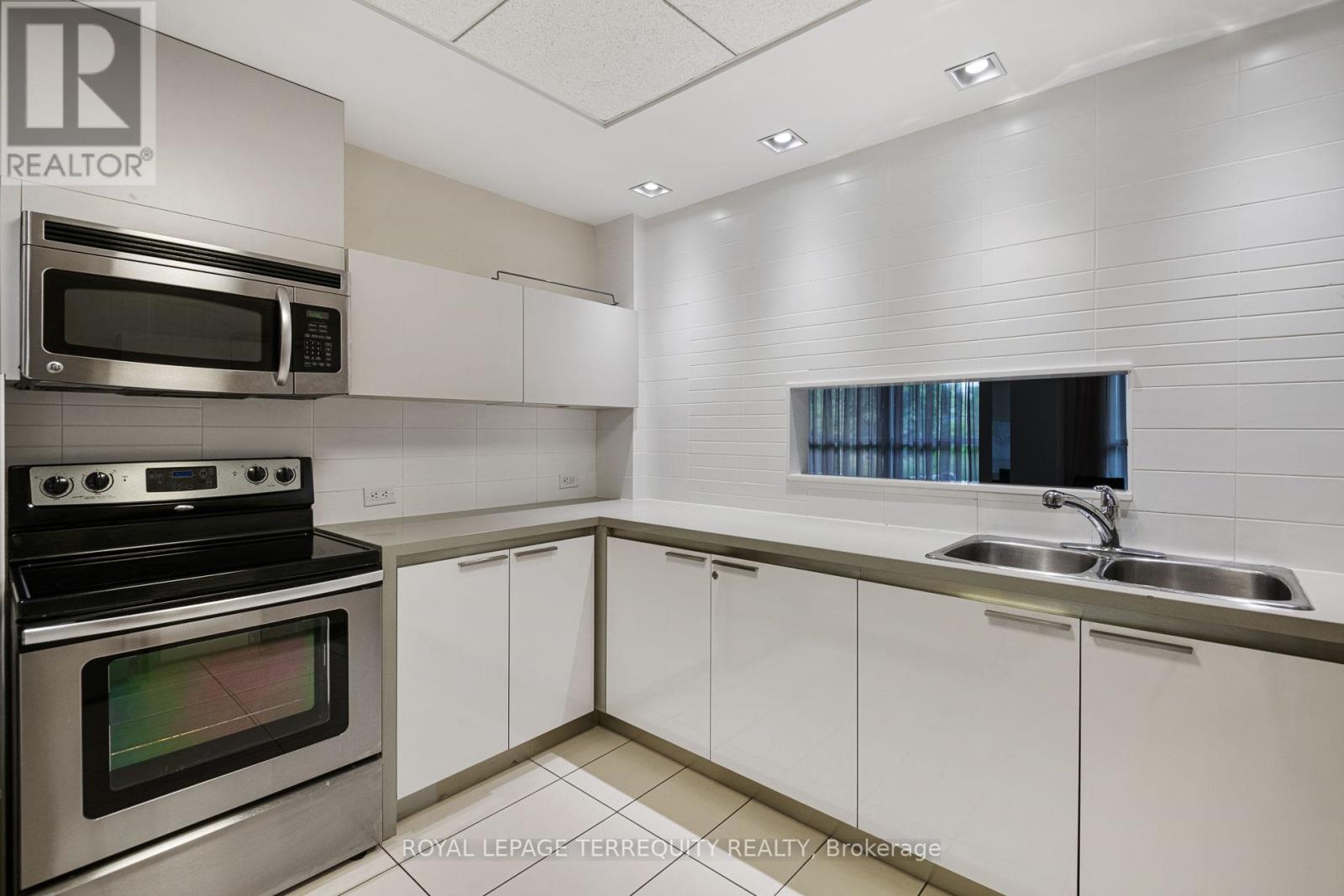 205 - 16 Brookers Lane, Toronto, Ontario  M8V 0A5 - Photo 35 - W12534200