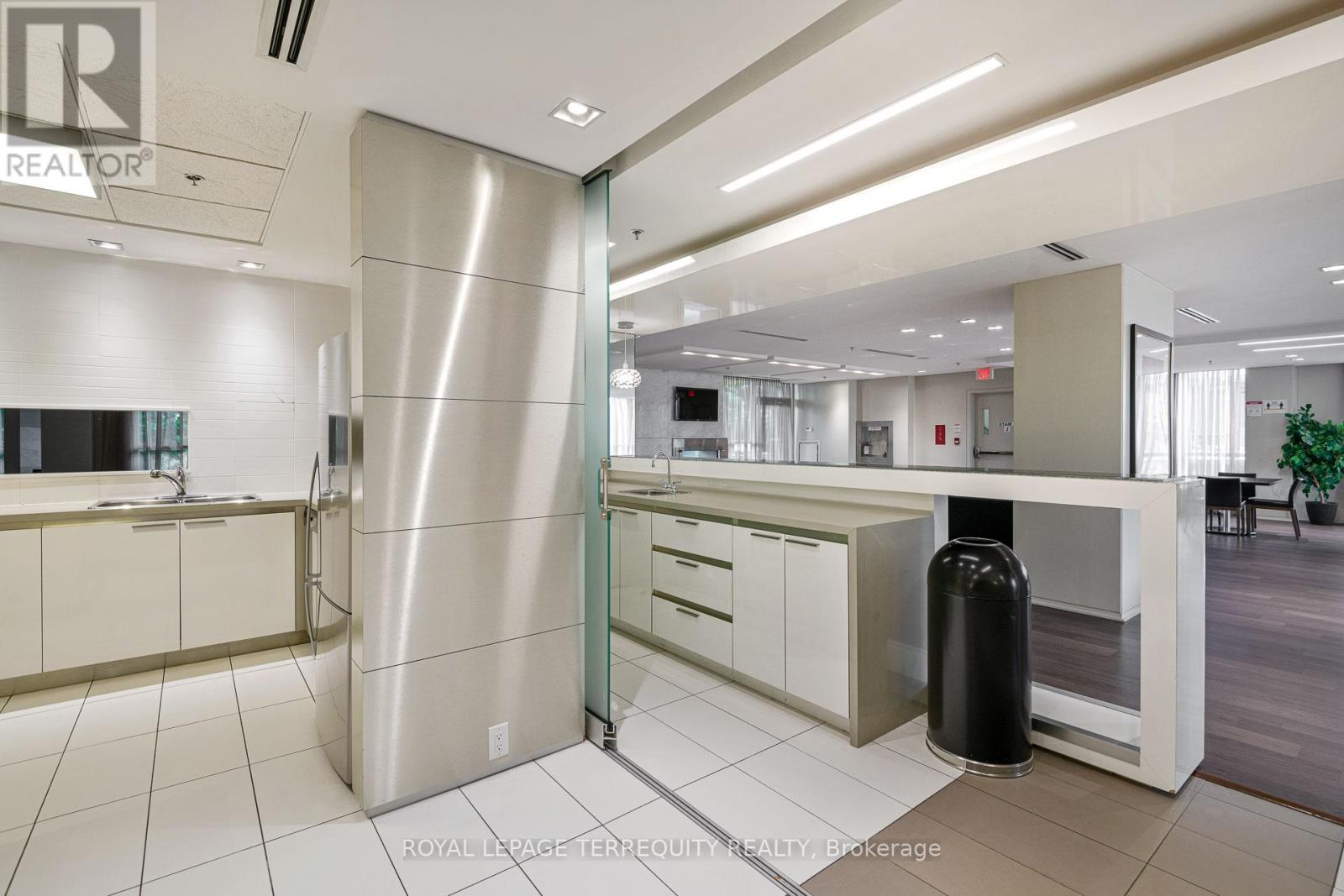 205 - 16 Brookers Lane, Toronto, Ontario  M8V 0A5 - Photo 36 - W12534200