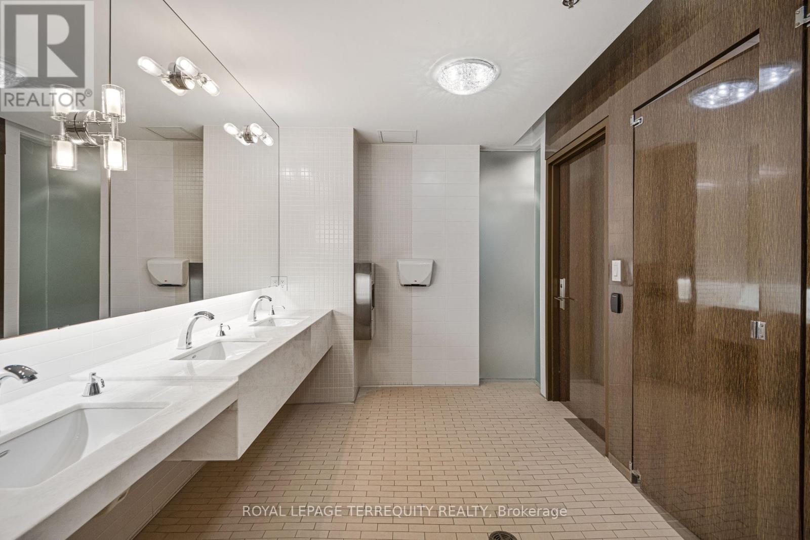 205 - 16 Brookers Lane, Toronto, Ontario  M8V 0A5 - Photo 38 - W12534200