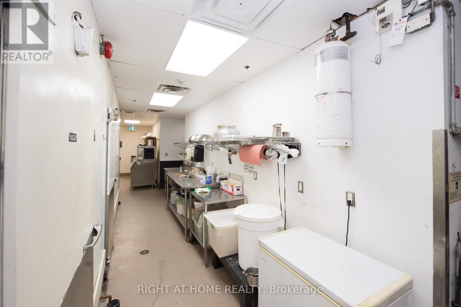 G10 - 2000 Appleby Line, Burlington, Ontario  L7L 6M6 - Photo 30 - W12534208