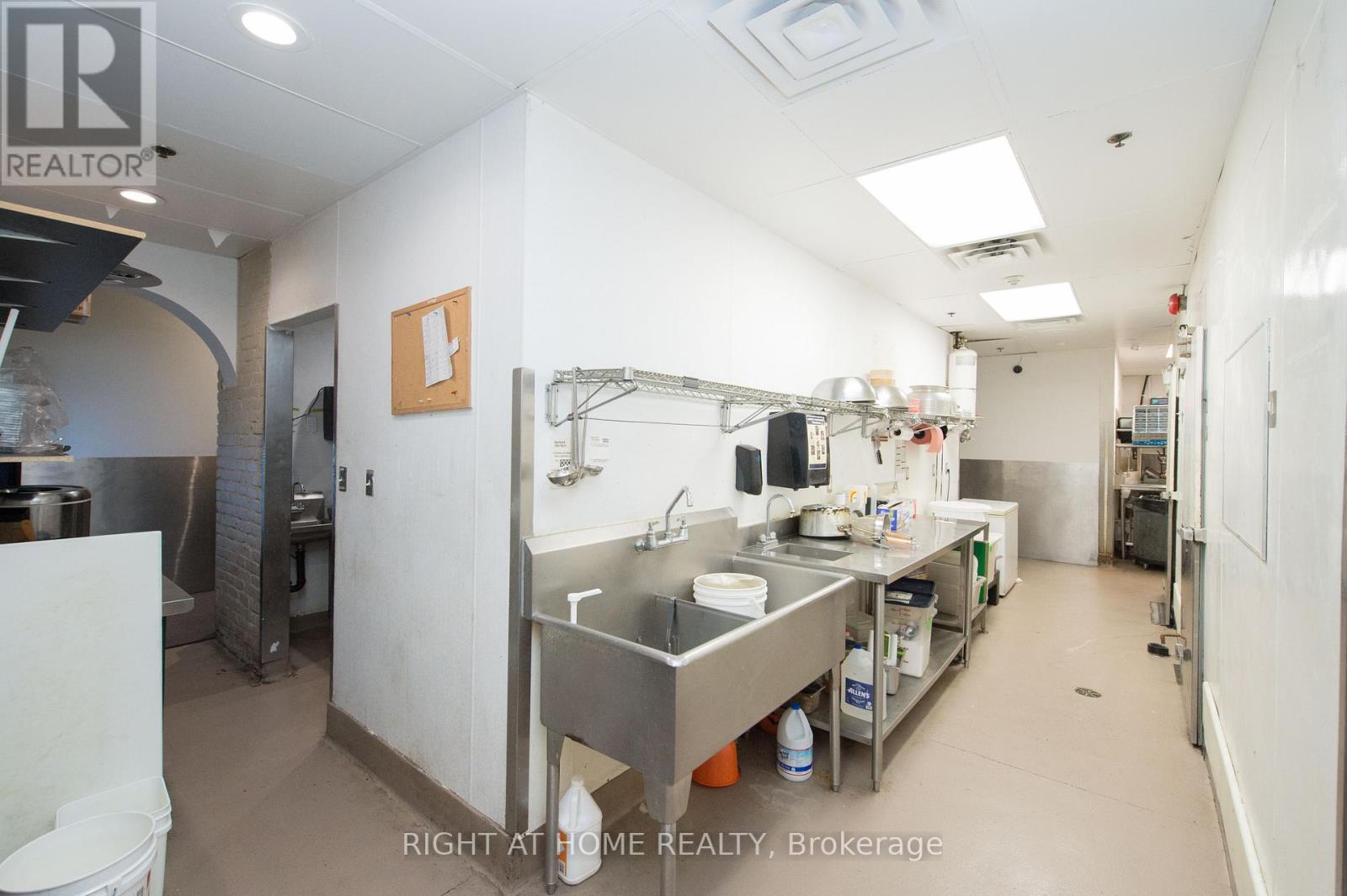 G10 - 2000 Appleby Line, Burlington, Ontario  L7L 6M6 - Photo 37 - W12534208