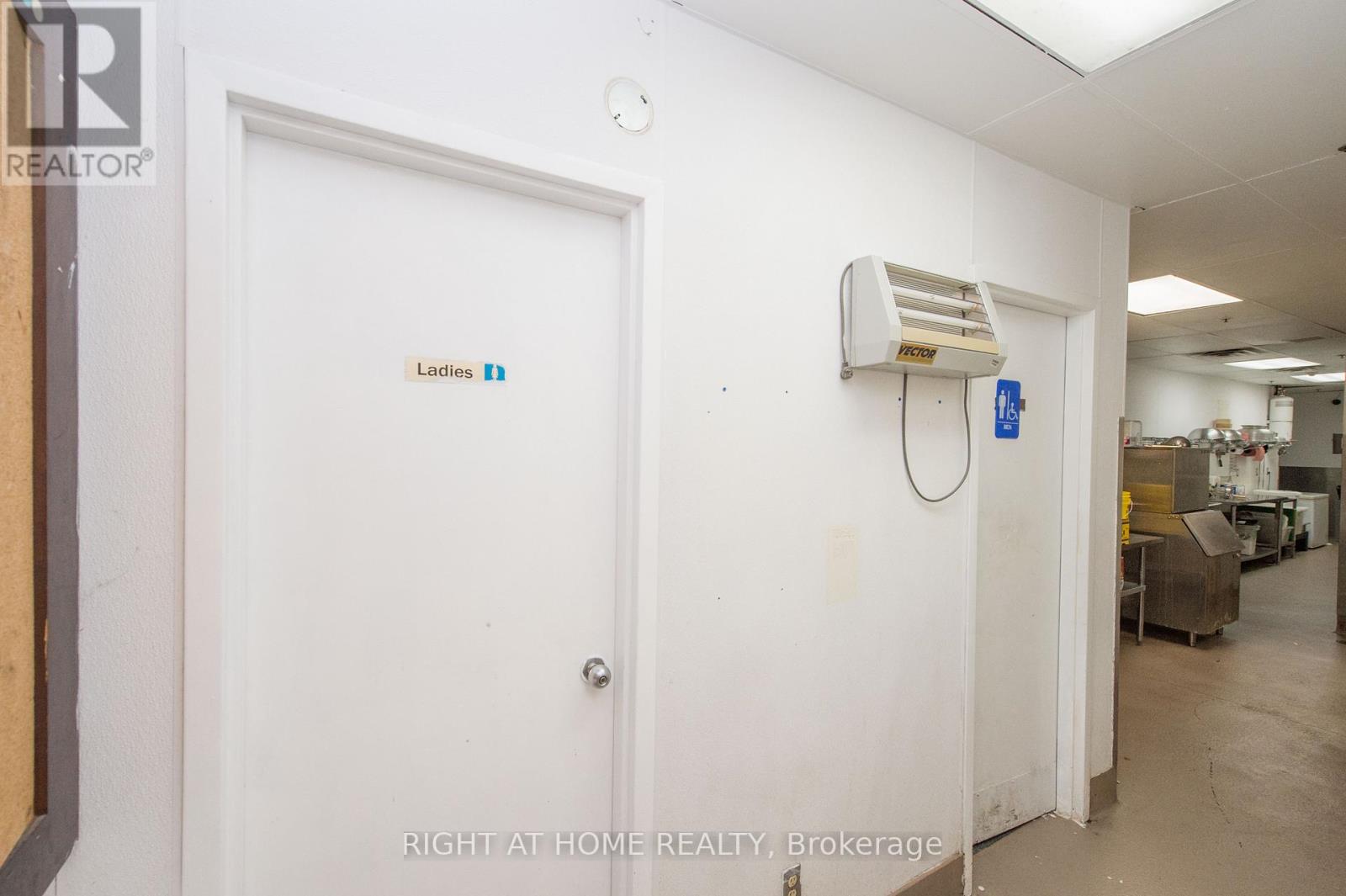 G10 - 2000 Appleby Line, Burlington, Ontario  L7L 6M6 - Photo 39 - W12534208